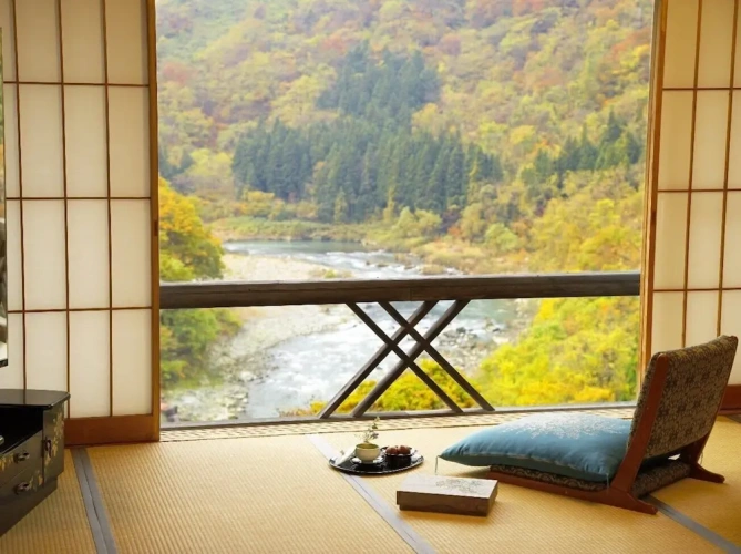 Standard Quadruple room with view