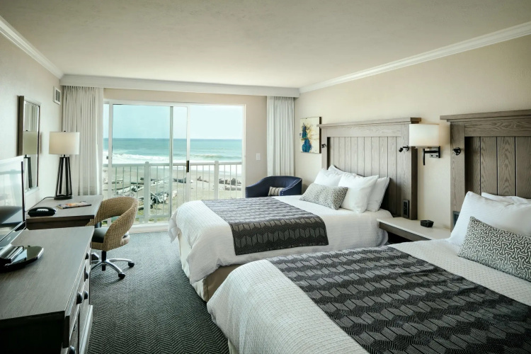 Beachfront Inn