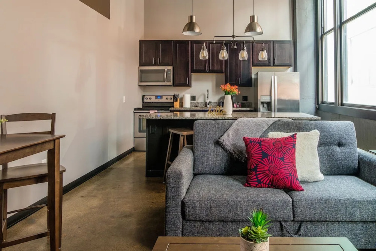 Strip District Apts with Wifi by Frontdesk