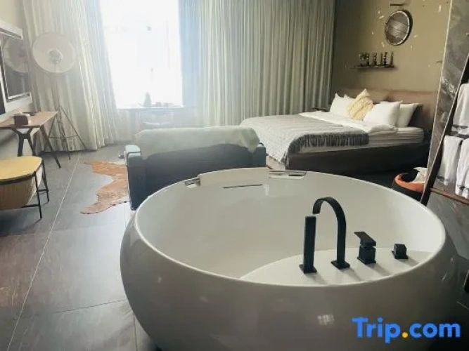2 Bedrooms Suite