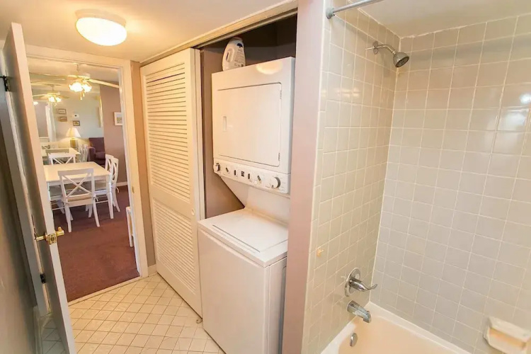 Oceanfront Luxury: 2BR Condo, St. Augustine