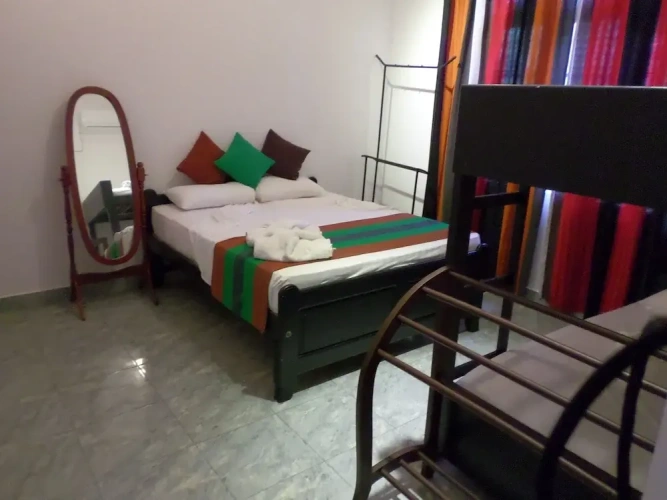 1 Bedroom Standard Quadruple Family room