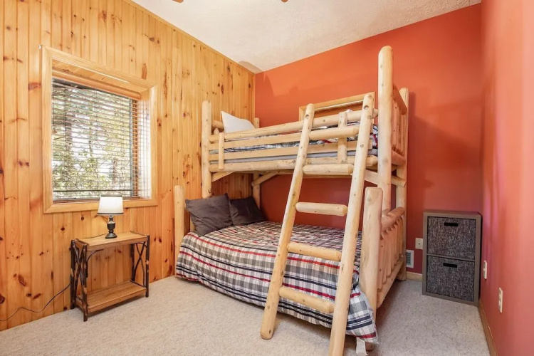 Fore Seasons Getaway by Taylor Made Deep Creek