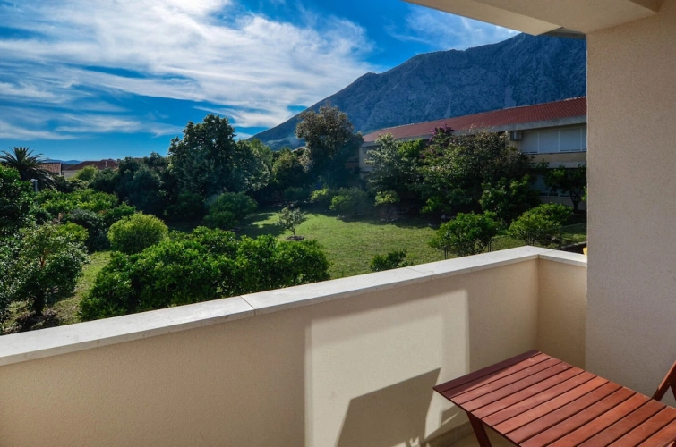 1 Bedroom Apartment with balcony