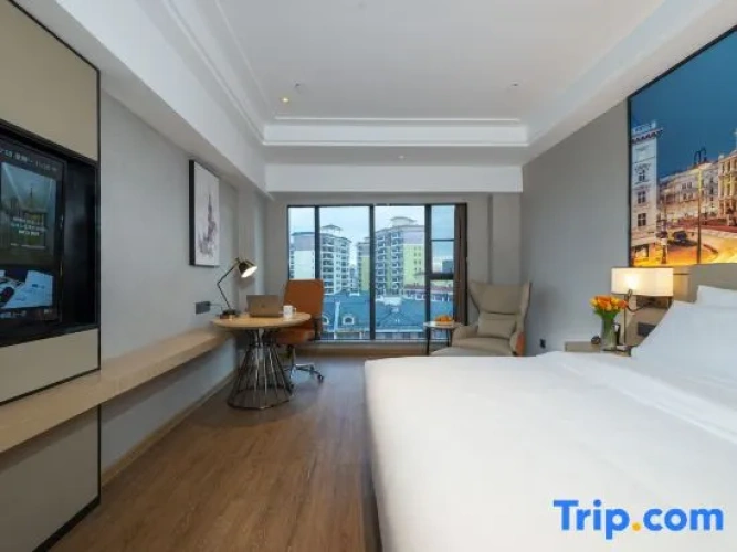 Standard Double room with city view