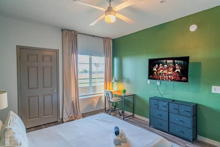 2 Bedrooms Apartment