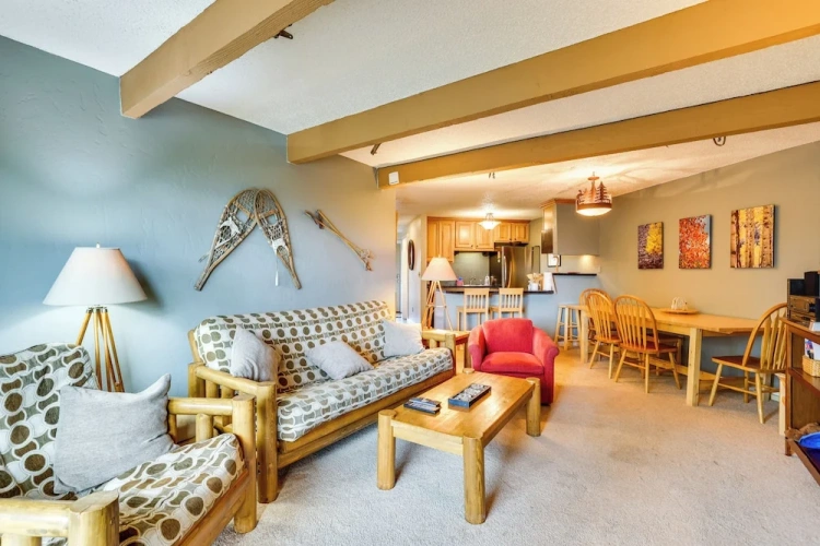 2 Bedrooms Apartment