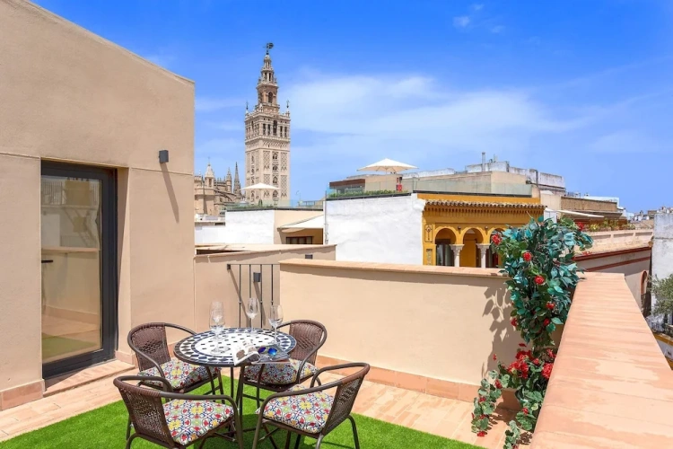 3 Bedrooms Apartment with balcony