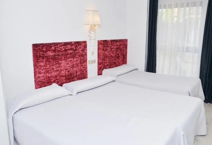 Triple room