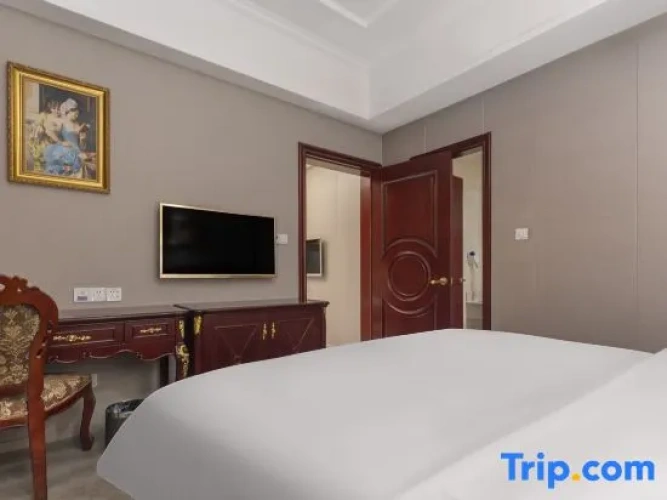 Standard Double Suite