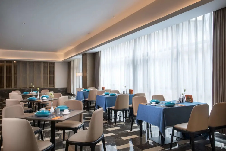 Ramada Zhenjiang City Center