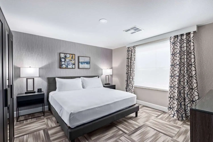 Presidential Double Suite with pool view