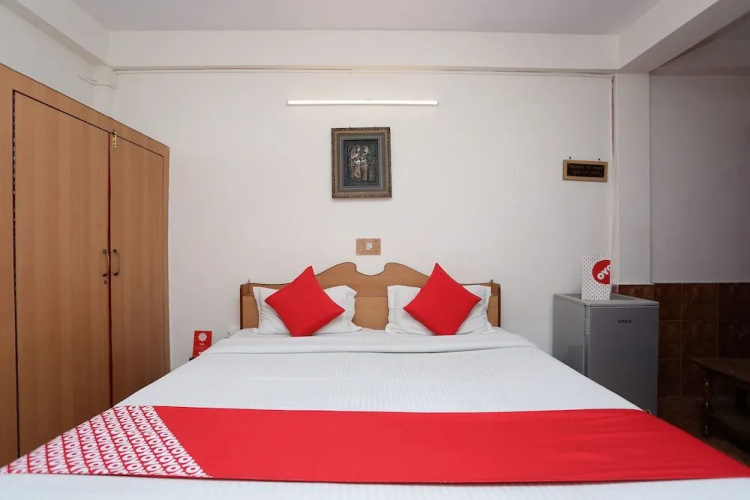 OYO Flagship 22884 Hotel Shingar