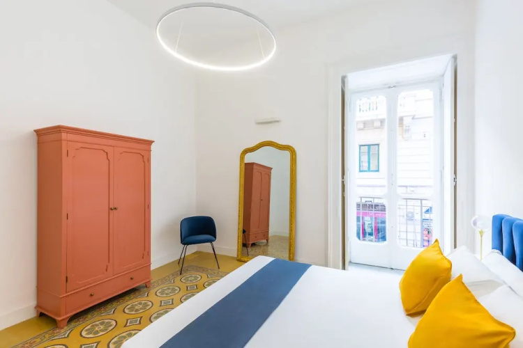 Piazza Amedeo Flat by Wonderful Italy