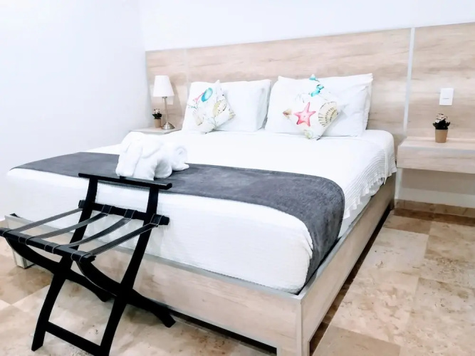 5th Coral Suites by Alex