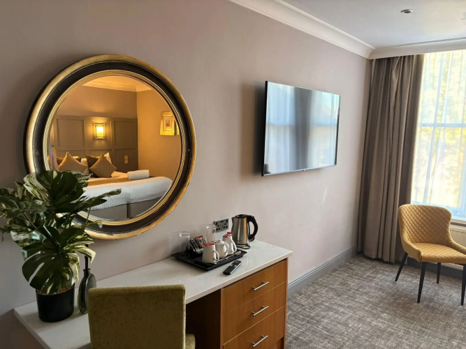 The Caledonian Hotel
