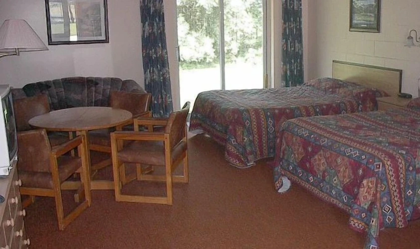 Standard Quadruple room with view