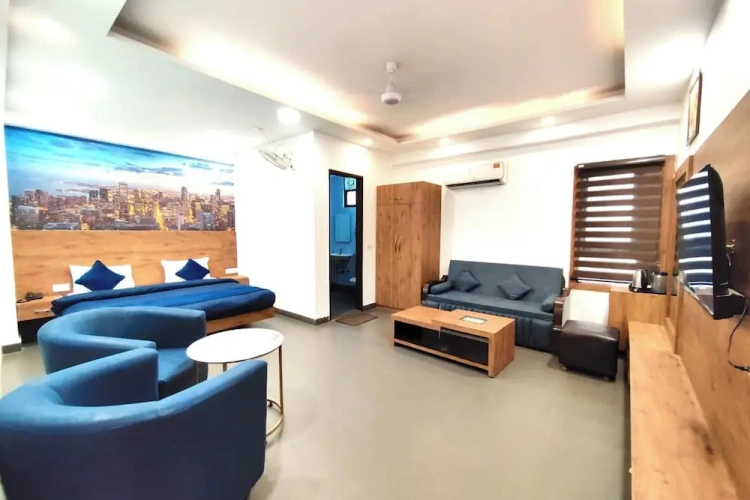 Economy Suite