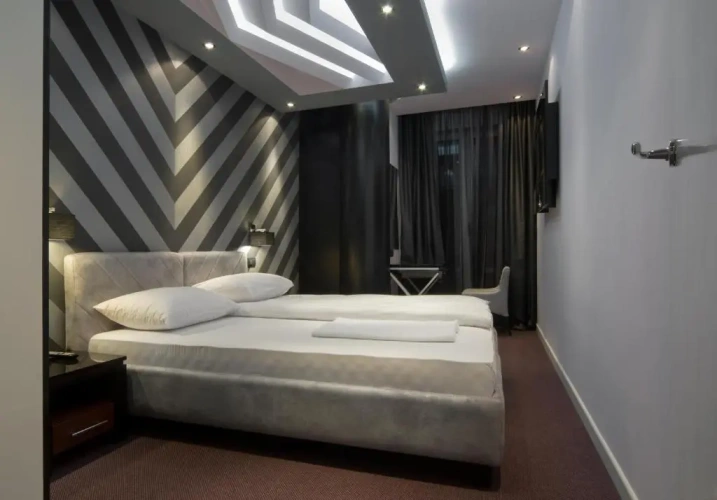 1 Bedroom Suite