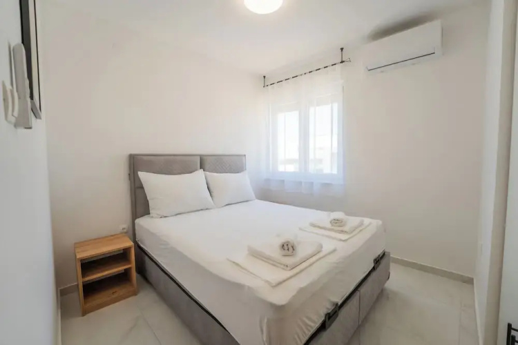 Meridian Pool Residences