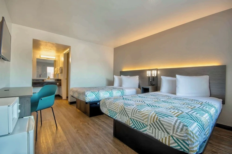 Deluxe Quadruple room