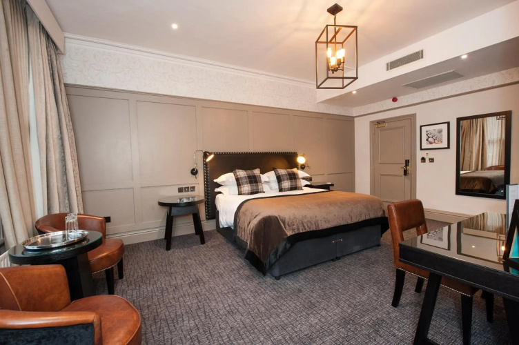 Macdonald Burlington Hotel