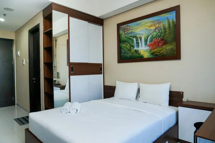 Deluxe And Comfortable Studio Puri Mansion Apartment