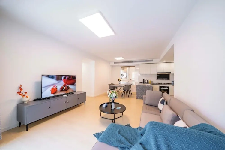 3 Bedrooms Superior Apartment with balcony and with city view