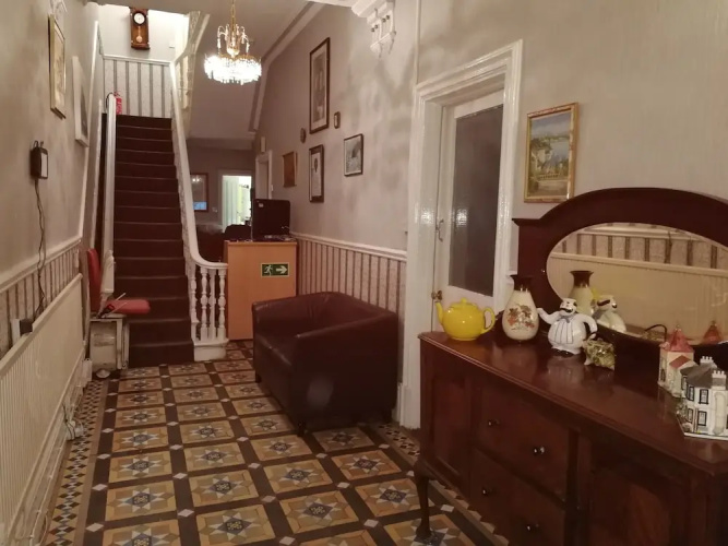 Overton Villa Hotel