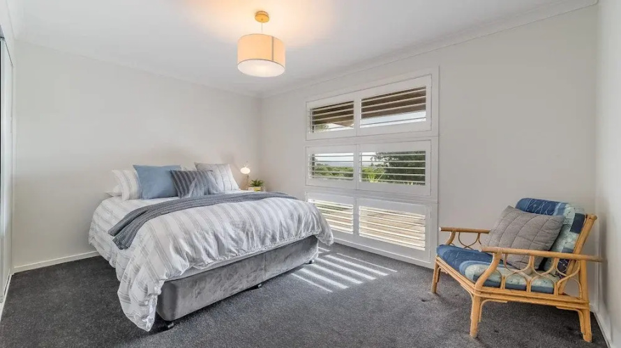 7 Graydens with views in Ventnor
