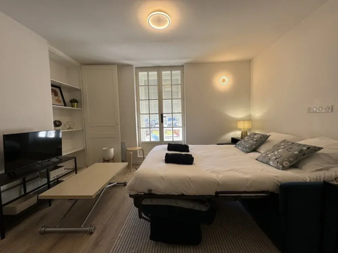 Apartment in Le Mans With Private Terrace