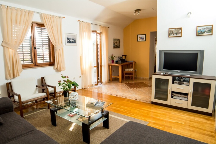 Apartments Bungevilla