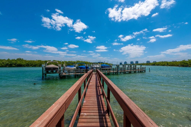 Sea Isles Condo