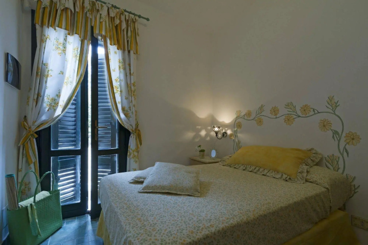 Holiday House