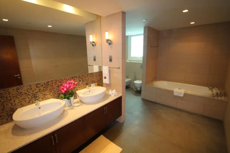 Kennedy Towers - Marina Residences 6
