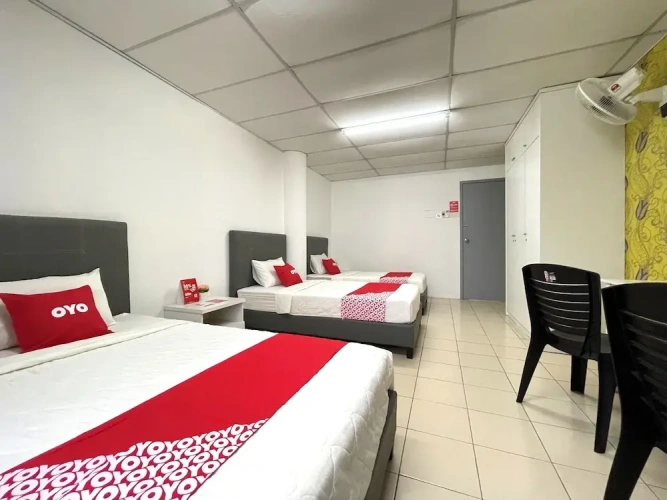 Standard Triple room