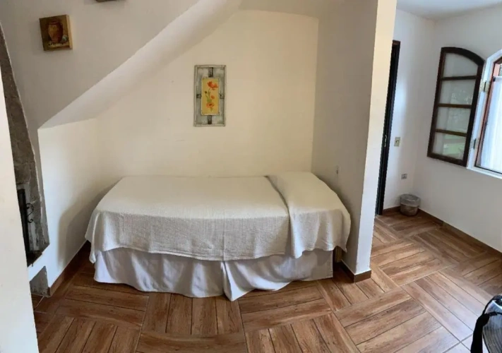 Standard Triple room with garden view