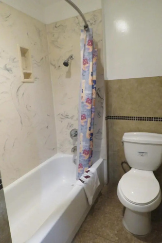 Foxys Den Motel