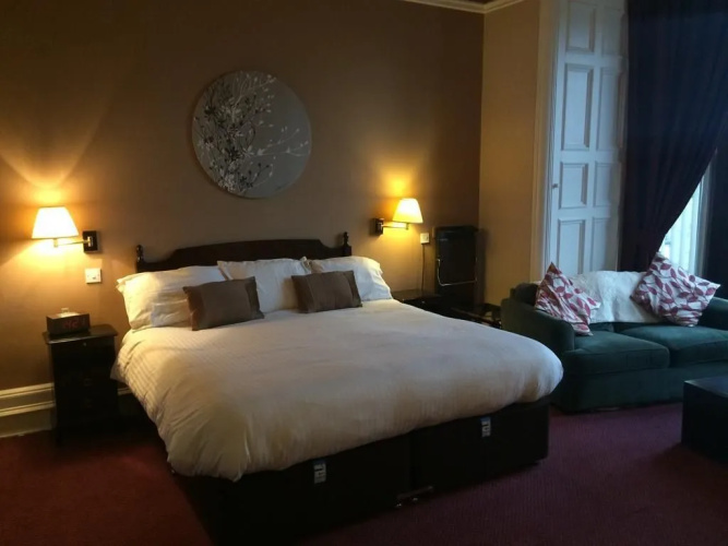 The Hampton Hotel by Greene King Inns
