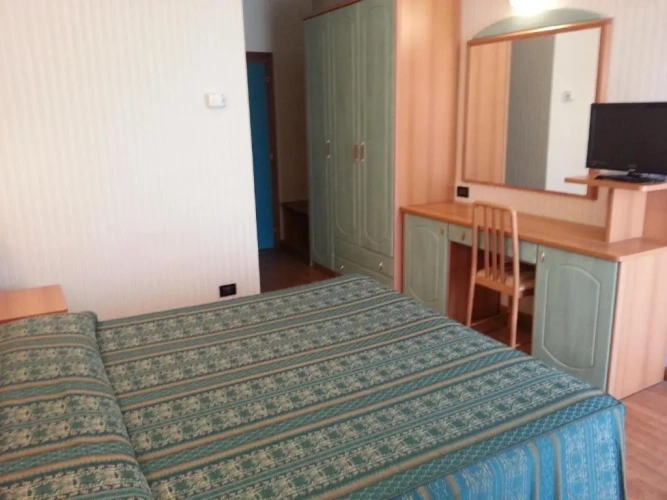 Standard Triple room with balcony