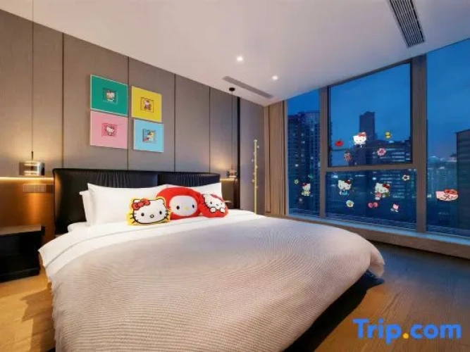2 Bedrooms Family Suite with city view