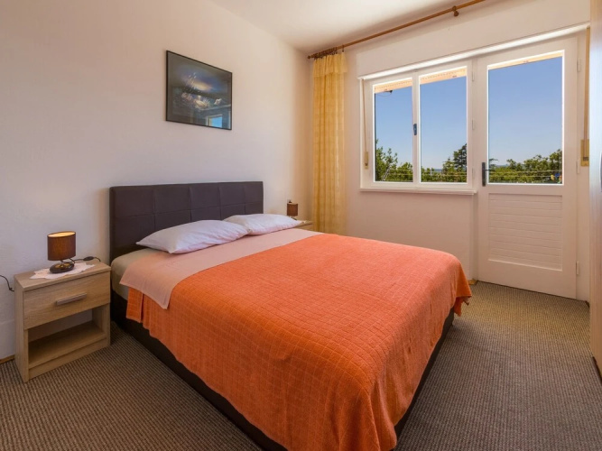 Apartment Mira
