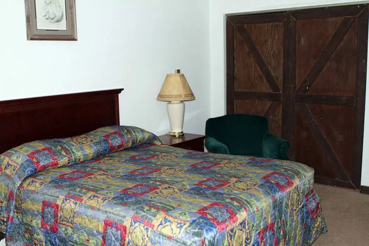 Bunkhouse Motel