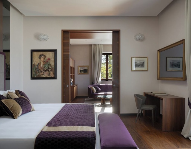 Executive Suite with balcony and with lake view