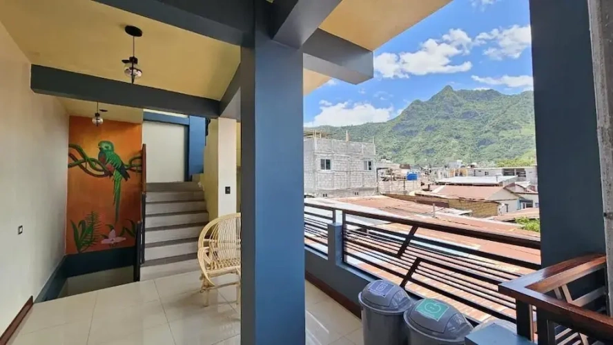 Standard Twin room with lake view