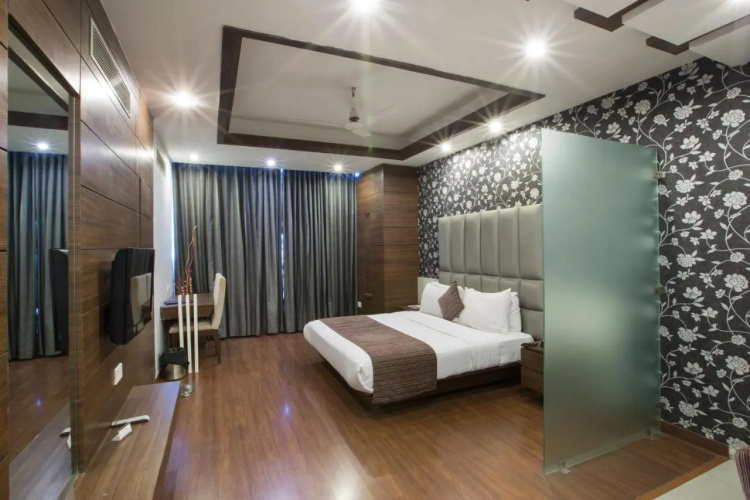 Hotel Narulas Aurrum