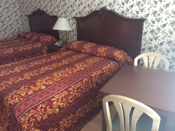 Hollywood 7 Star Motel