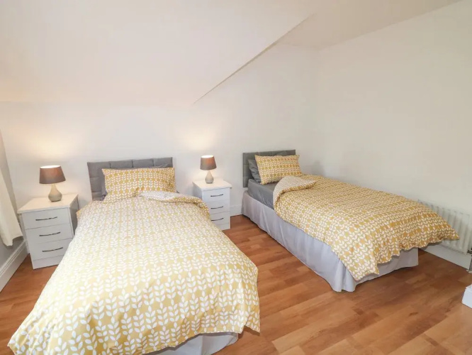 12 Hillview