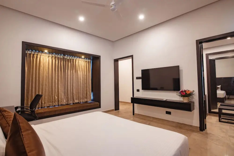 The Saravi Resort