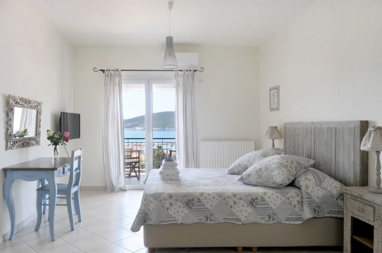 Comfort Double room with balcony and with sea view